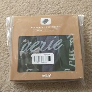 Aerie Reusable Cloth Adult Face Mask 3-Pack
Unisex